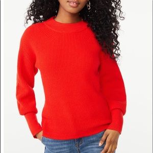 Ribbed sweater with trendy puffed sleeves. Red is THE color for fall!